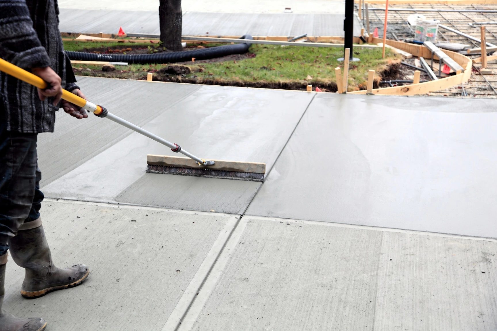 Concrete driveway panel replacement at a Plano Texas home